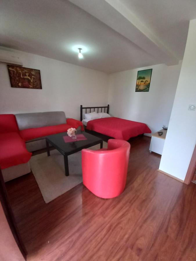 Apartment Dina Skopje Eksteriør bilde